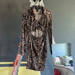 Party dress with adjustable cutout